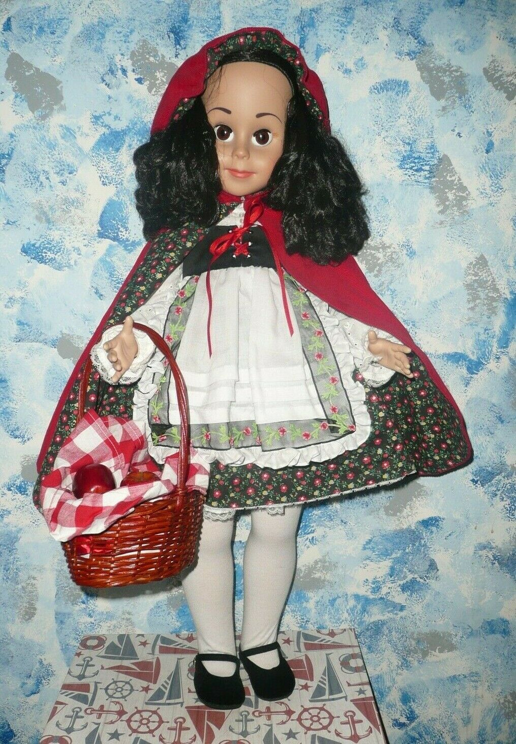 Robert Tonner  Betsy Mccall  30"  Going To Grandma Doll *unique