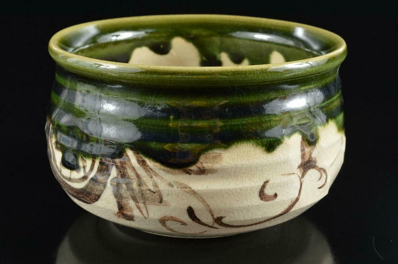 #6468: Japanese Oribe-ware Green Glaze Flower Pattern Waste-water Pot Kensui